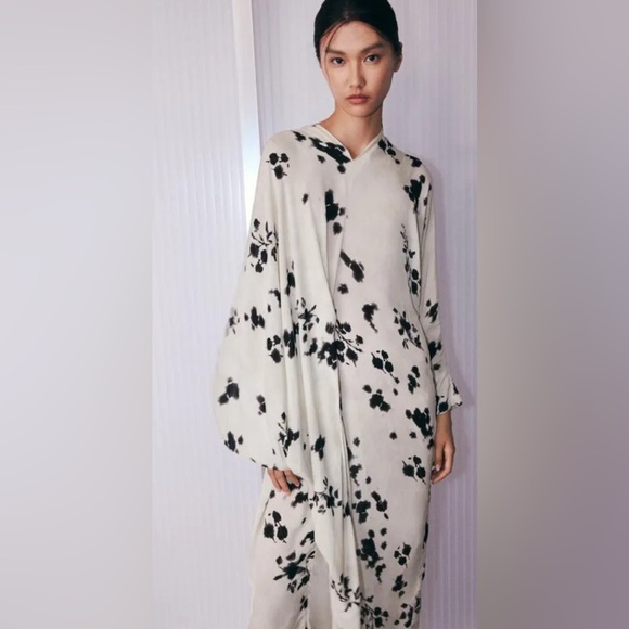 new zara Black and White Floral Maxi Dress printed art one sleeve - Picture 14 of 15